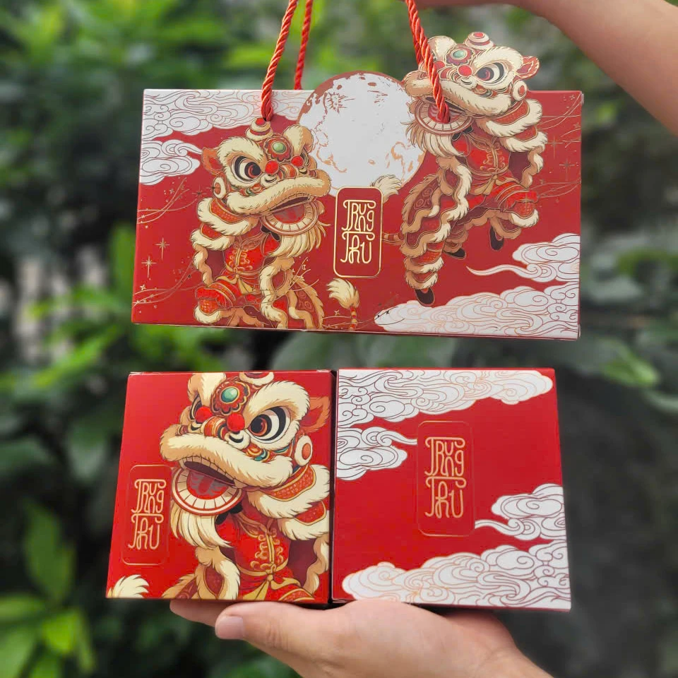 hộp bánh trung thu doanh nghiệp màu đỏ tại Quy Nhơn